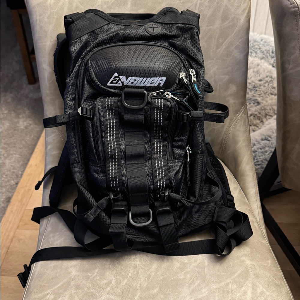 Black Men's Riding Backpack